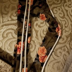 Camo flower leggings